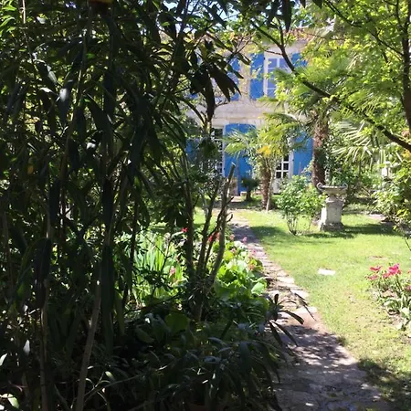 L'orangerie Du General 3* Saint-Jean-dʼAngély